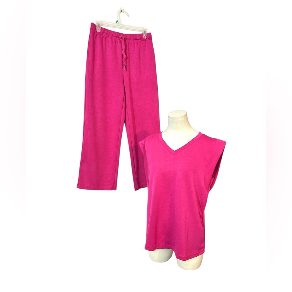 Sampeel Vibrant Pink Sleeveless Top and‎ Capri Pants Set when’s size M (G33)